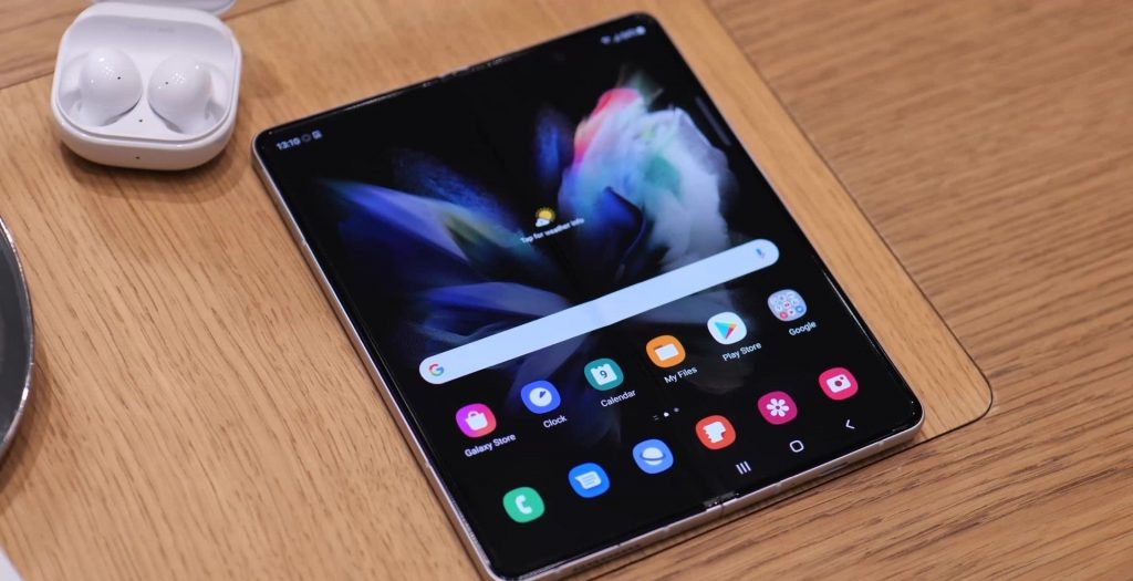 Samsung Galaxy Z Fold 3 Specs, Price, Camera Features | Galaxy-Z-Fold-3-10-1-e1628798600203-1024x525